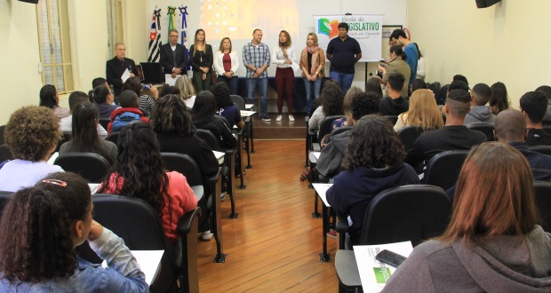 Escola do Legislativo promove ciclo de palestras para Jovens Cidadãos